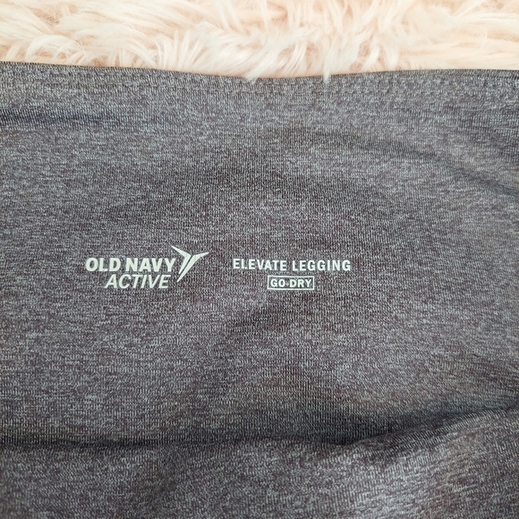 Old Navy Active Leggings - Elevate Leggings - Go Dry - Picture 6 of 6